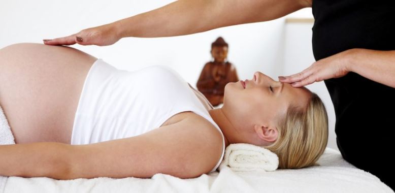 PRENATAL MASSAGE AND ITS BENEFITS